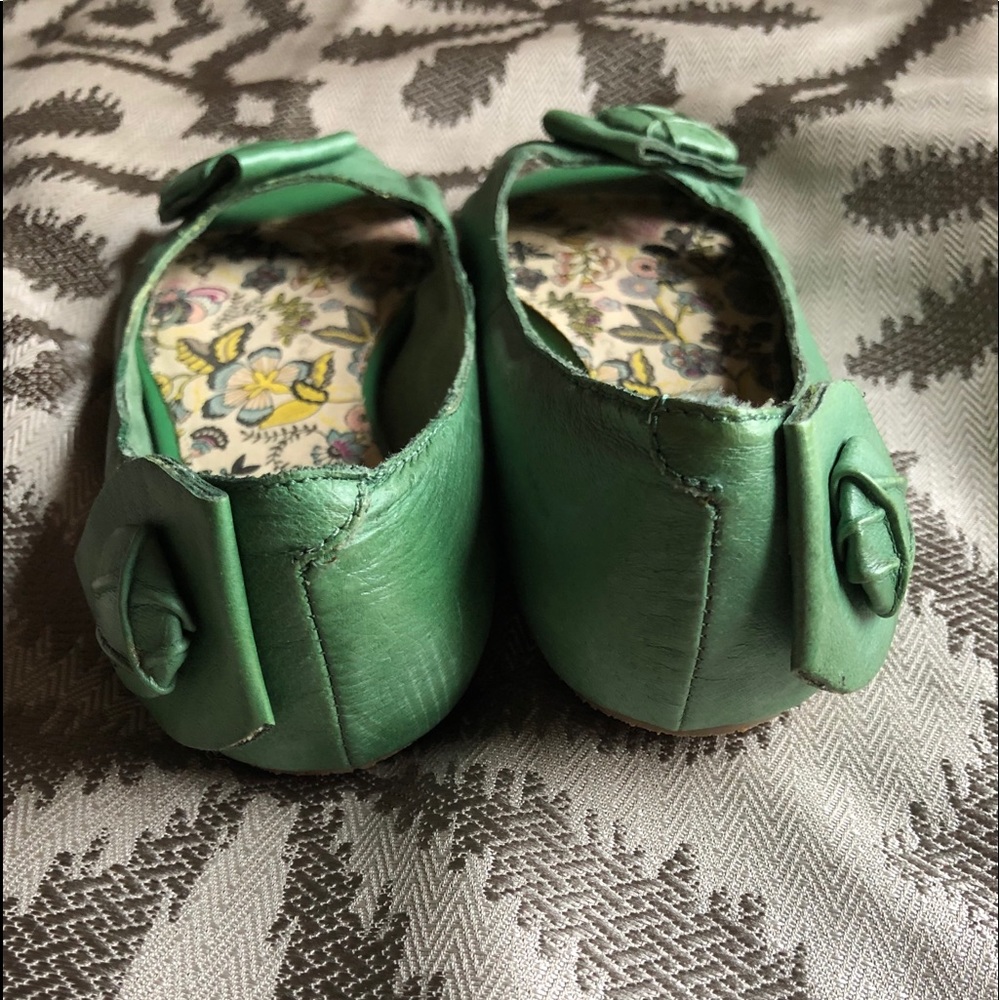 🆕BC FOOTWEAR PEEP-TOE GREEN LEATHER FLATS🥿 Sz 6 - Picture 7 of 16